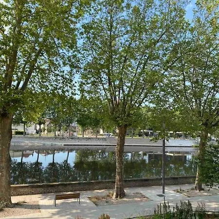 Eurotel 10 - F2 Hyper Centre-ville Apartamento Montluçon